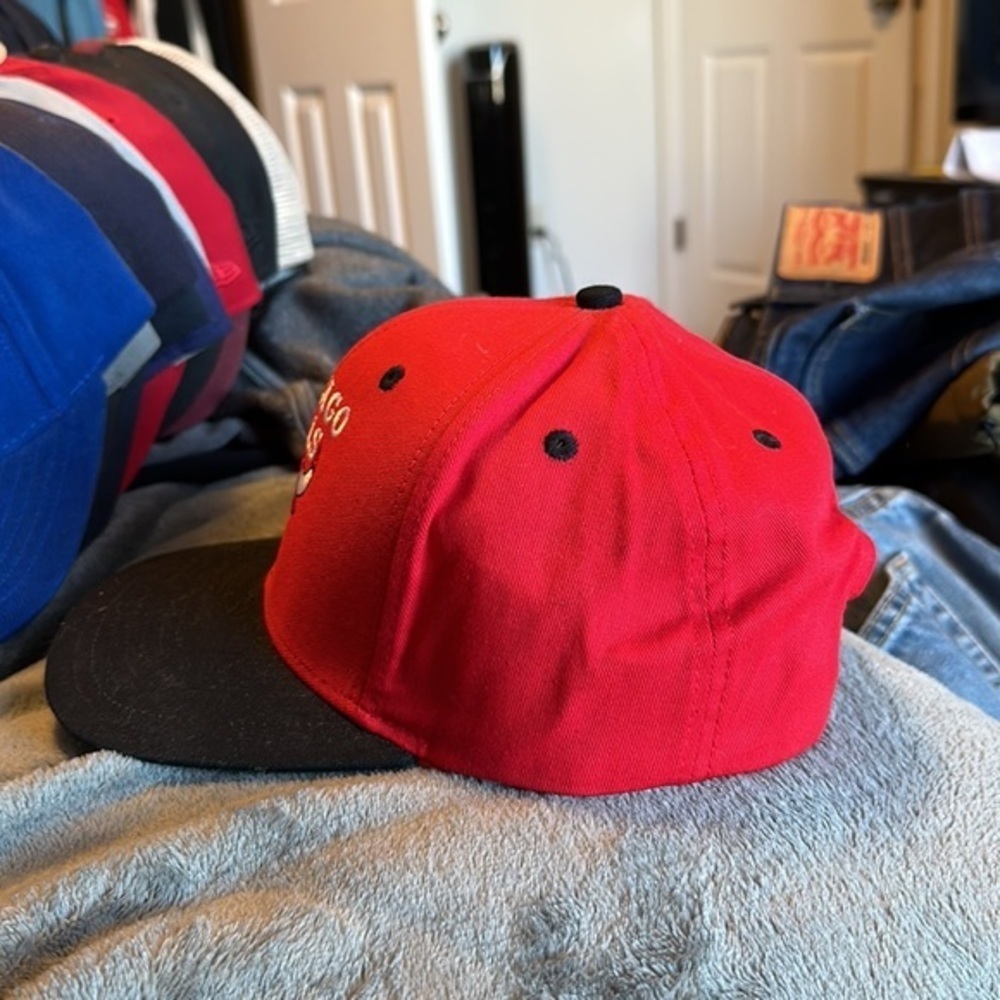 Bulls SnapBack - Picture 2 of 5